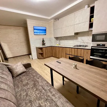 тиха з балконом в центрі біля оперного театру! Lviv