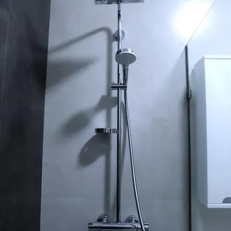 тиха з балконом в центрі біля оперного театру! Lejlighed Lviv