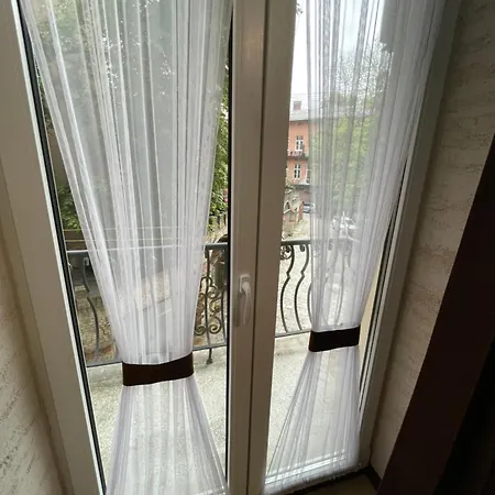 Appartement тиха з балконом в центрі біля оперного театру!