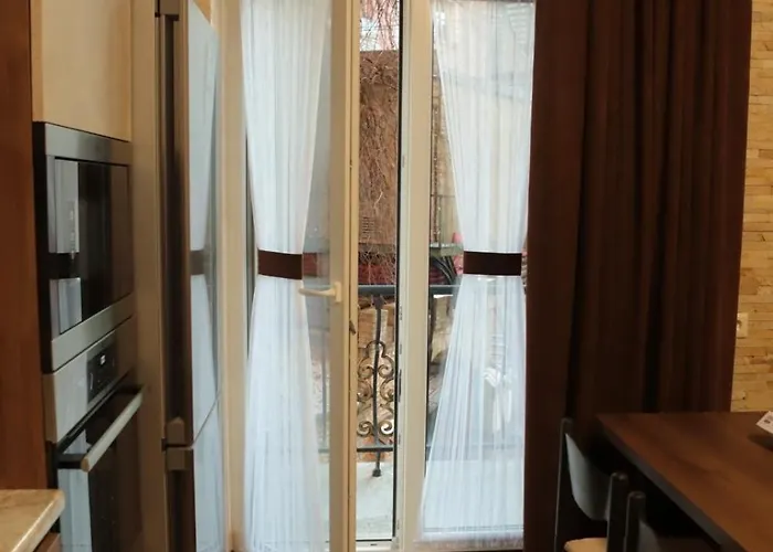 тиха з балконом в центрі біля оперного театру! Apartamento *