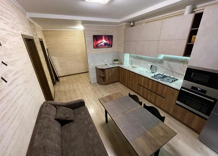 тиха з балконом в центрі біля оперного театру! Apartamento