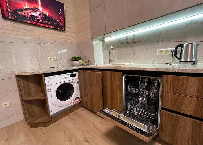 тиха з балконом в центрі біля оперного театру! * Lviv