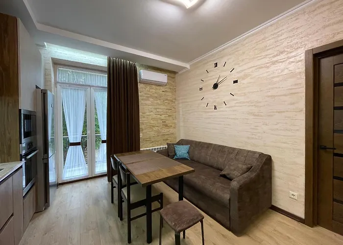 тиха з балконом в центрі біля оперного театру! * Leópolis