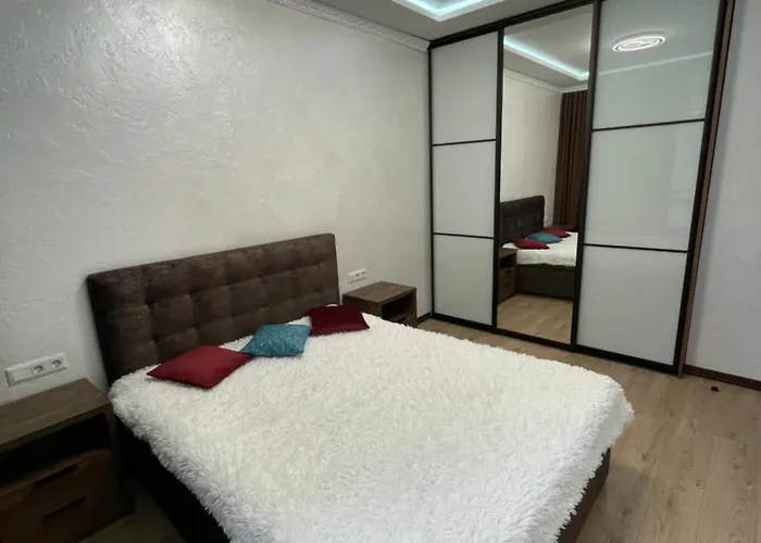 тиха з балконом в центрі біля оперного театру! Apartamento