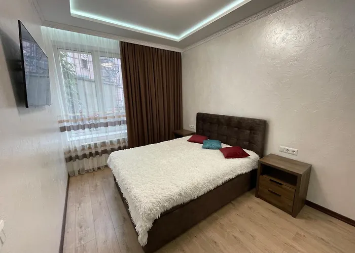 тиха з балконом в центрі біля оперного театру! Apartman *