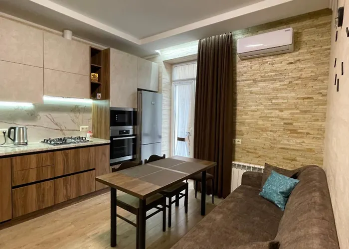 тиха з балконом в центрі біля оперного театру! Apartment Lviv